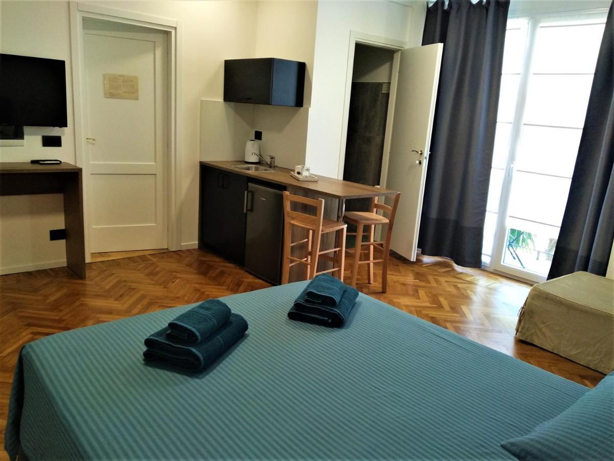 Residenza Laurum Mandello del Lario Bagian luar foto