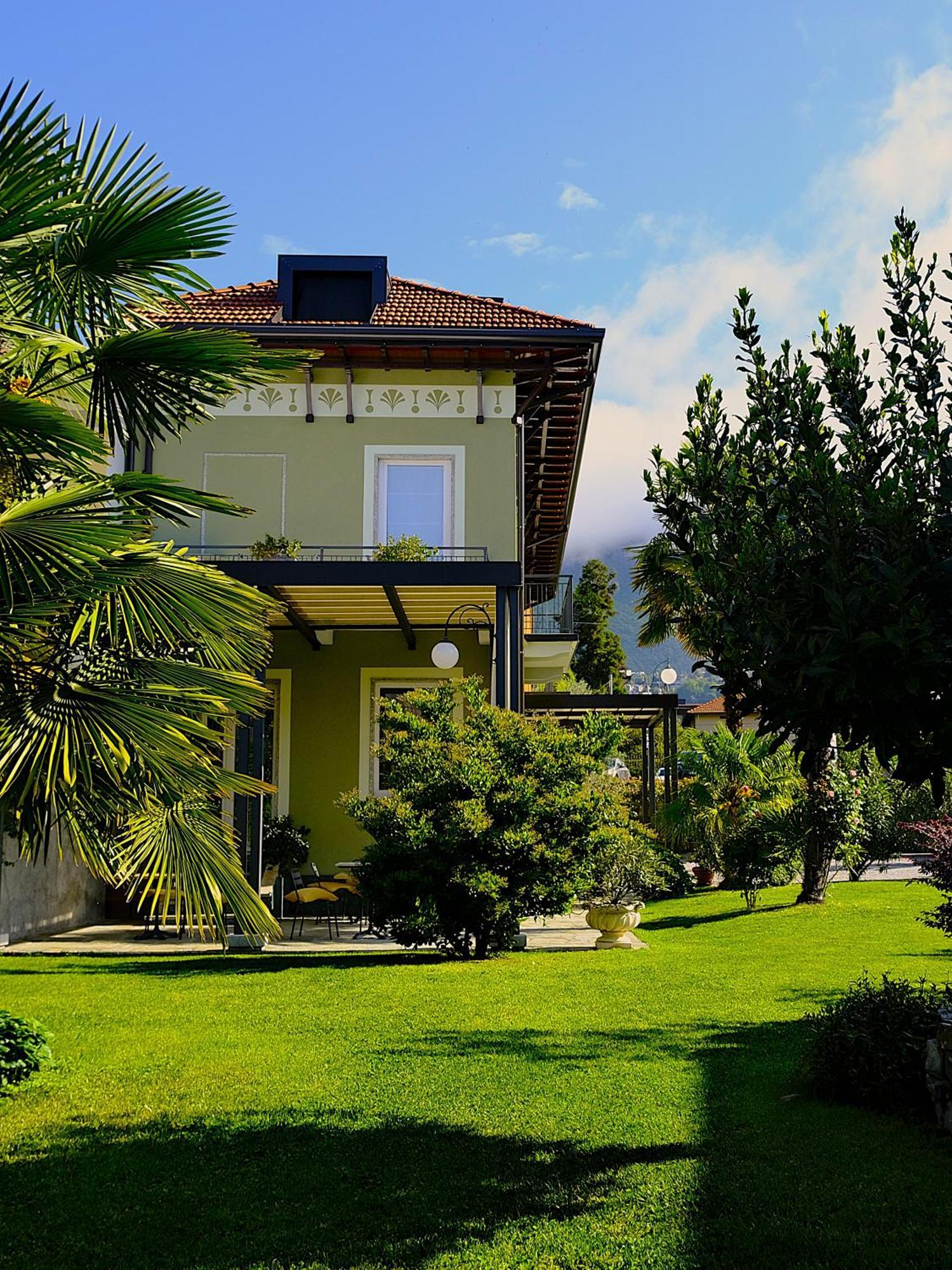 Residenza Laurum Mandello del Lario Bagian luar foto
